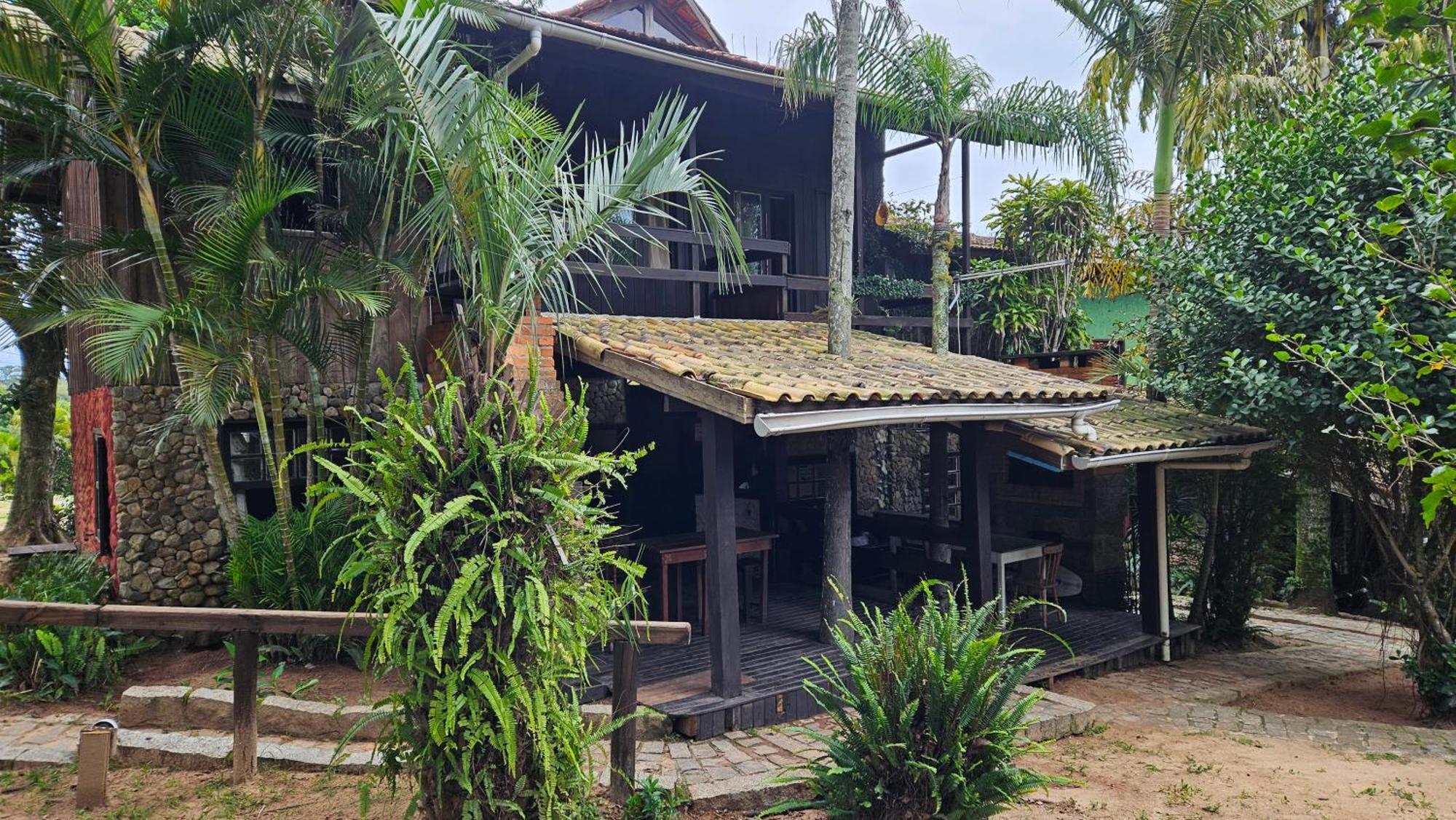 Meia Lua Inn *